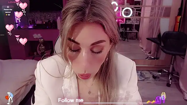 XXX chat uživo modela AnnieGOld_