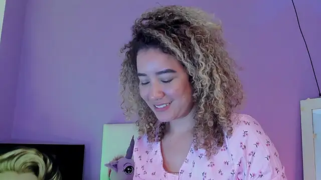 Charlotte11-11 Chat XXX in diretta