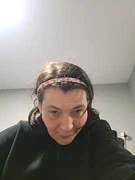 roksa2026's Live XXX Chat