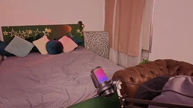 LunarDreamm Adlı Modelin Canlı XXX Sohbeti