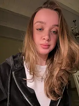 KettyMua Adlı Modelin Canlı XXX Sohbeti