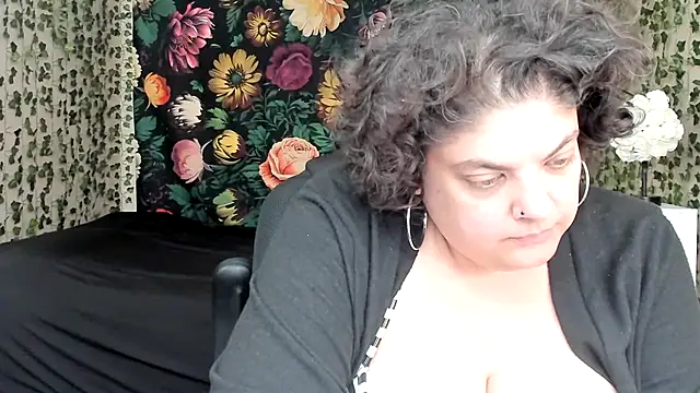 Exxxotic_Melons' Webcam Show