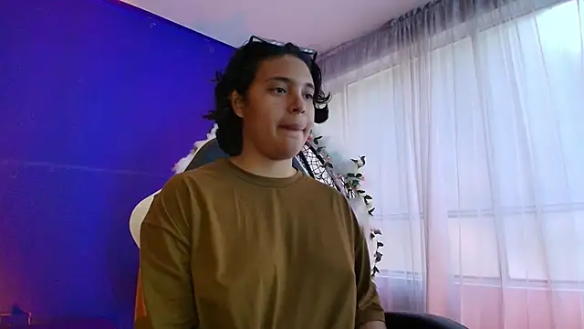 Онлайн чат XXX Emmapark_