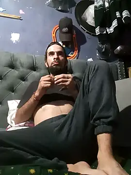 hairy_mannn Adlı Modelin Canlı XXX Sohbeti