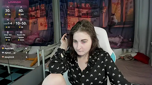 Chat XXX en directo de KiraDuvall