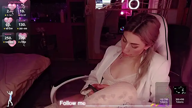 XXX chat uživo modela AnnieGOld_