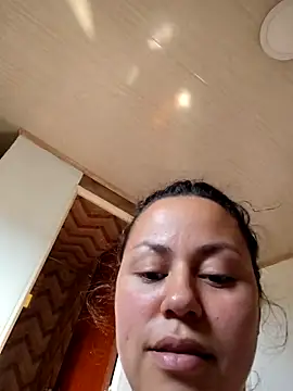 แชท XXX สดของ camila-titis