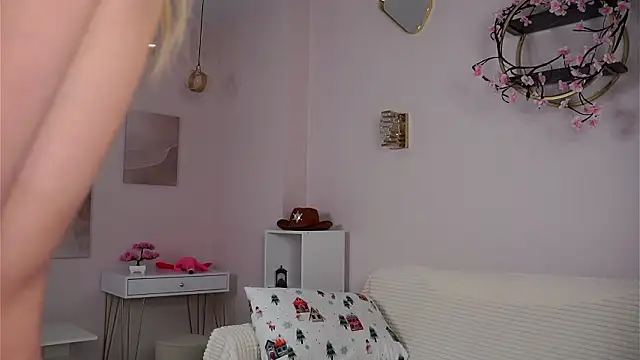 SunnivaCovil's Live XXX Chat