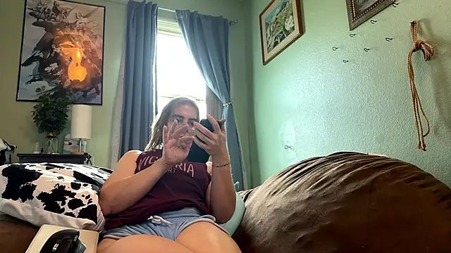 MirandaFlowers' Live XXX Chat