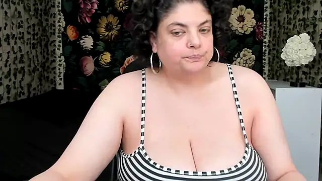 Exxxotic_Melons: онлайн-секс-чат