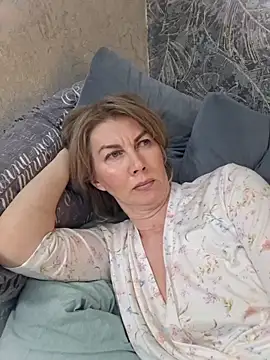 Онлайн чат XXX stellahere8