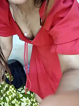 xpihu's Live XXX Chat