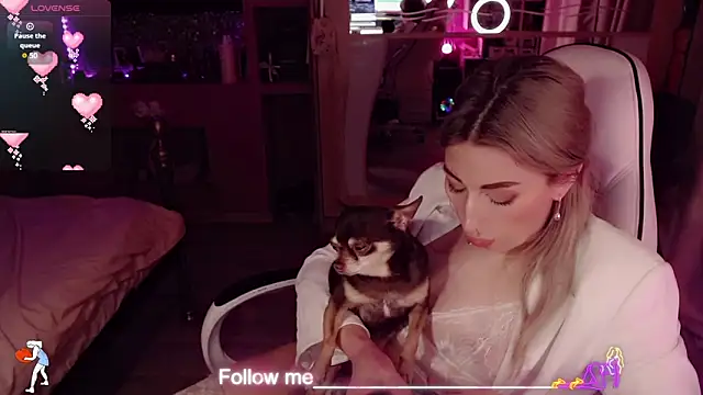 Chatroom XXX en direct de AnnieGOld_