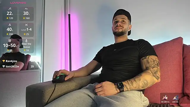 nicholasX1 Adlı Modelin Canlı XXX Sohbeti