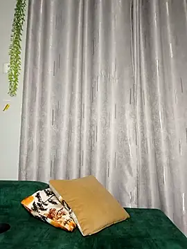 Yoyo-__ 在線直播表演