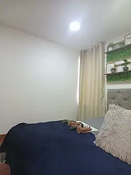 sasi_luna Adlı Modelin Canlı XXX Sohbeti