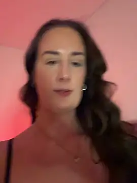 EllaMae's Live XXX Chat