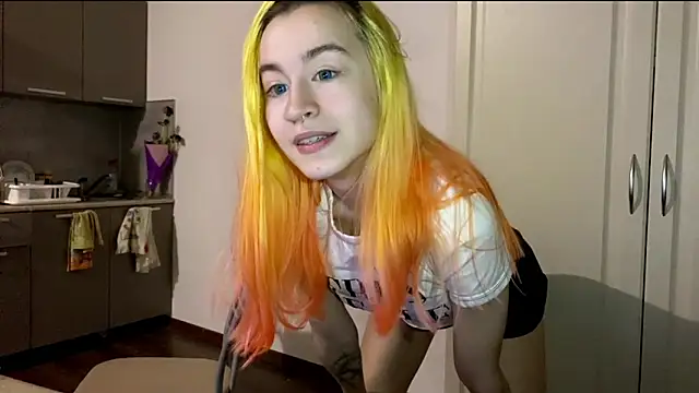 EmilyHein Live XXX-Chat