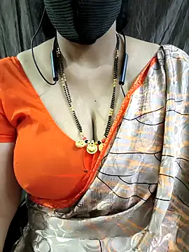 XXX chat uživo modela bhuvana_555