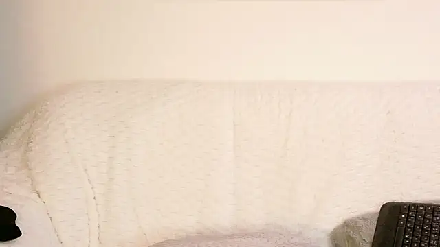 Sarah4you élő XXX-chatje