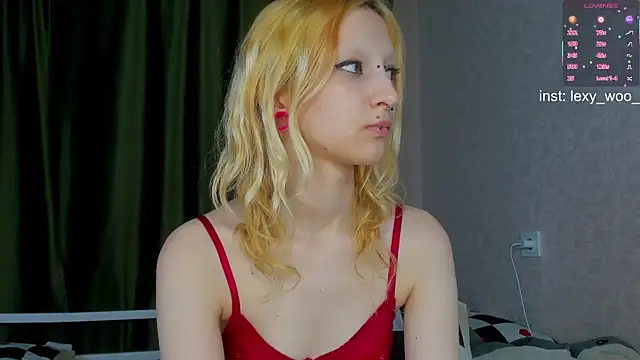 Lexy-Woorhez: онлайн-секс-чат