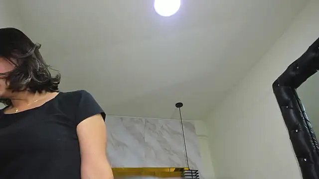 Luciifeer_ Live XXX-chat