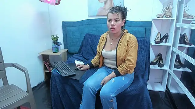 Show de webcam de KiaraXMilf