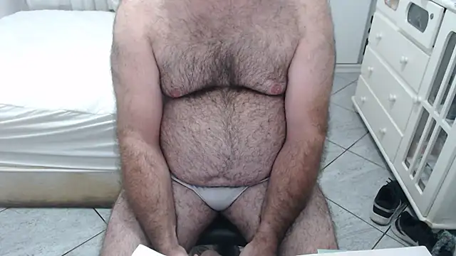 Pokazy przed kamerką – MysterBearMG