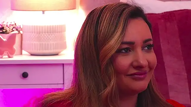 YaaraCollins Chat XXX live