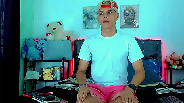 Liamscott_ লাইভ XXX চ্যাট