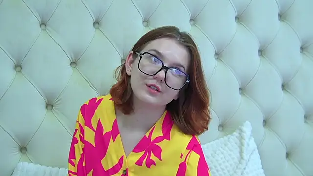 LessySmith's Live XXX Chat