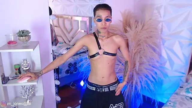 Jonesliam23's Live XXX Chat