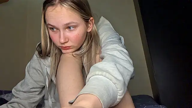 KarinRobertson 라이브 XXX 채팅