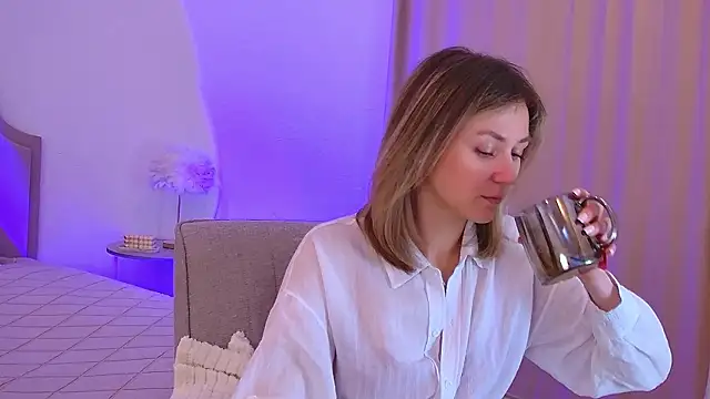 Chat +18 de EmeraldGlow ao vivo