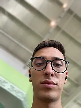 Thiago_Jones1 লাইভ XXX চ্যাট