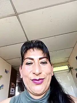 Lucia_Rios' Live XXX Chat