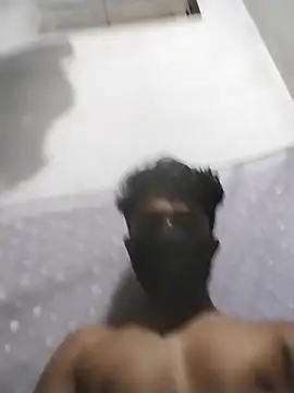 xxx_desi_boy1 লাইভ XXX চ্যাট