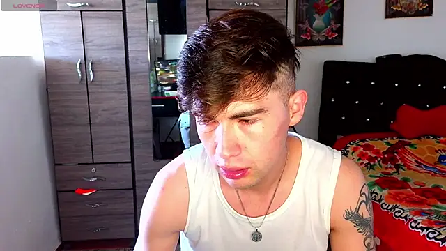 Chat +18 de samael1107 ao vivo