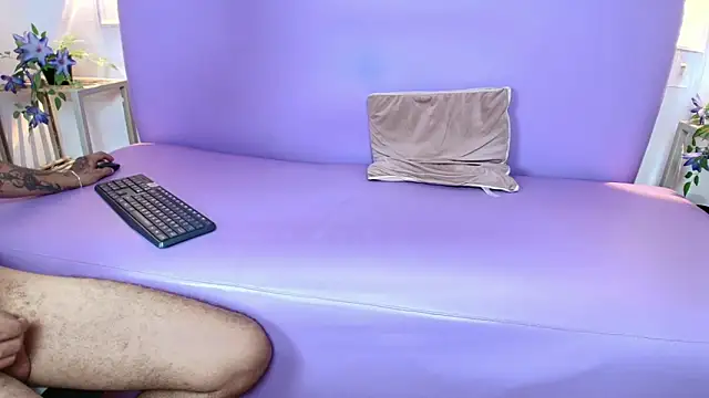 Irina_and_Max Pertunjukan Webcam