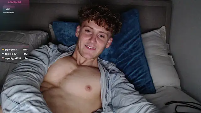 DominantAlex18 Show in webcam