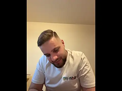 Онлайн чат XXX KingAdonisss