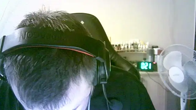 دردشة SirAbuser الجنسية المباشرة