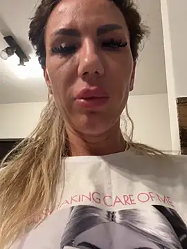 LoreennAny Chat XXX live