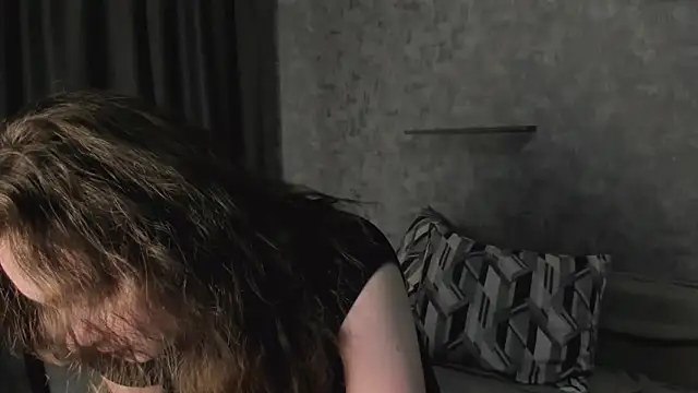 Chatroom XXX en direct de KristinaLoison