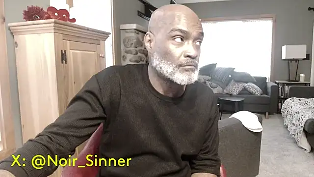 sinnernoir: διαδικτυακό σόου στην κάμερα