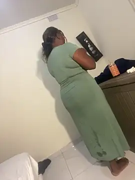 Cardiebae89 live XXX chat