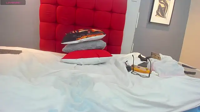 DinaDIRTY 라이브 XXX 채팅