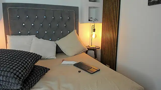 Tomy_Rox Adlı Modelin Canlı XXX Sohbeti