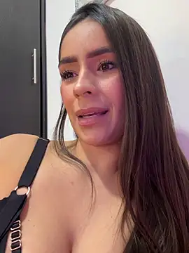 Mau_White 在線直播表演