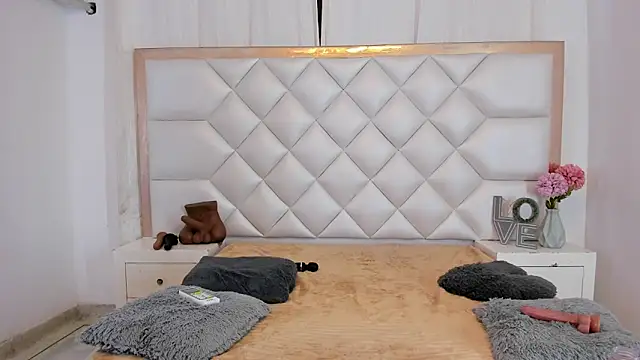 brittany069's Webcam Show